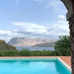 Punta Est - Trilo Corbezzolo Vista Incantevole Capo Coda Cavallo