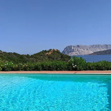 San Teodoro Punta Est Ampio Trilocale Vista Mare *